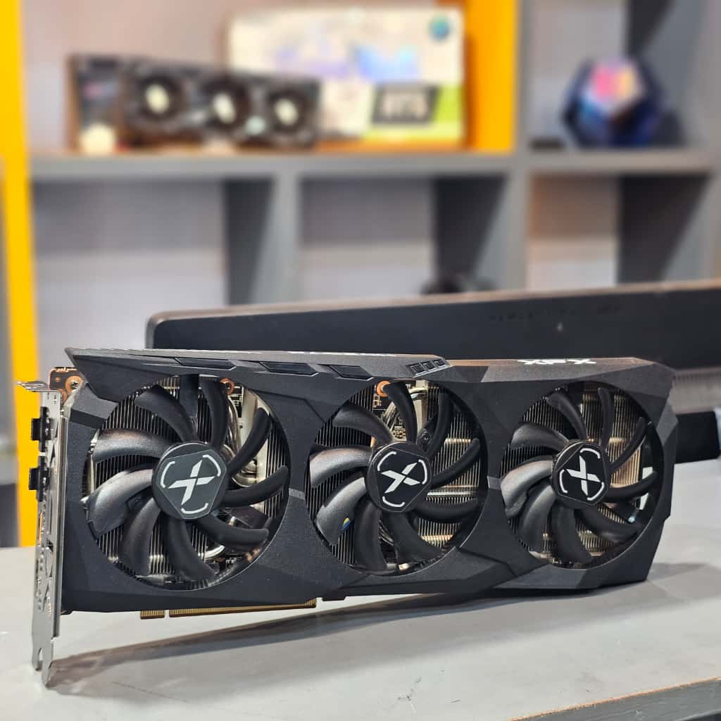 سیستم خنک‌کننده سه فن XFX SWFT 309 RX 6700 XT با طراحی سه‌فن برای خنک‌سازی حرفه‌ای | پرنیان دیجیتال
