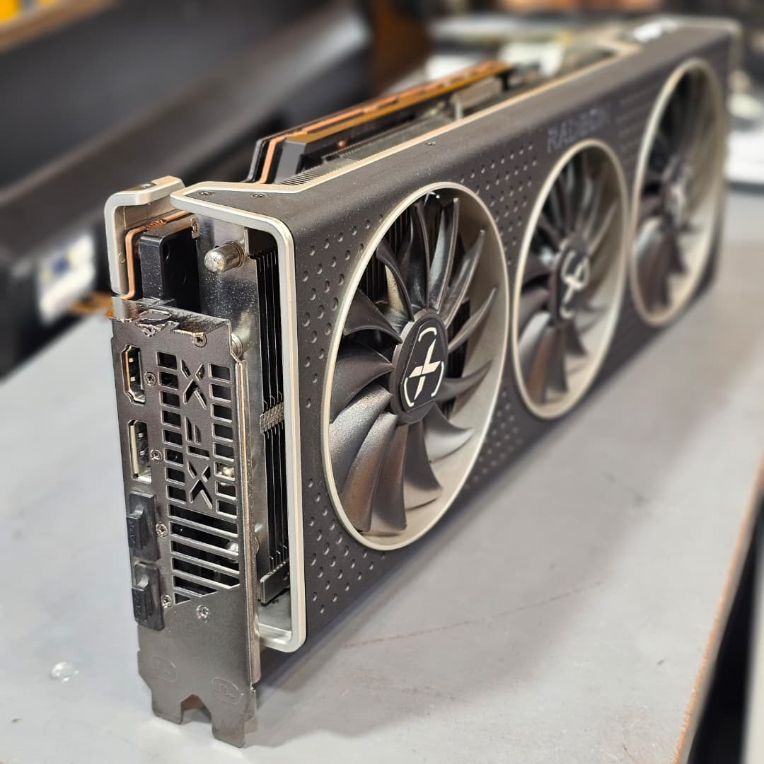 پورت‌های خروجی XFX RX 6800 QICK شامل 1x HDMI و 3x DisplayPort