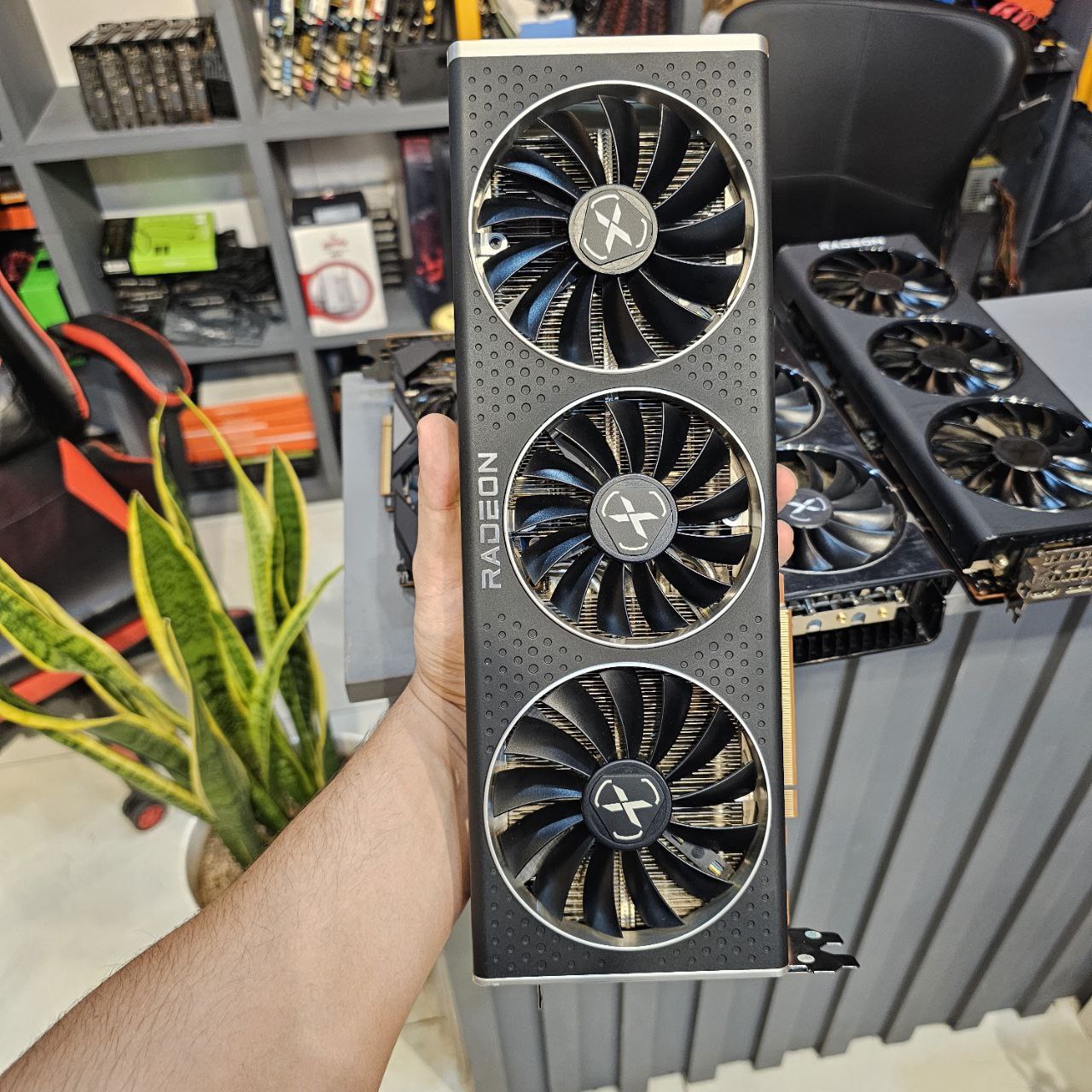 بررسی کارت گرافیک استوک و دلایل محبوبیت آن